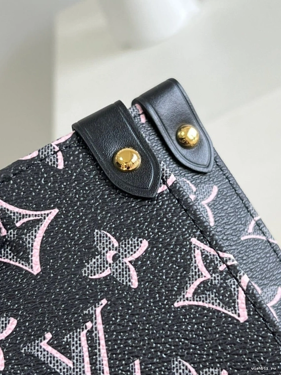 WIS ONTHEGO LOUIS VUITTON 0829